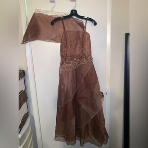 Girls fancy dress with ruffled and small chawl worn once